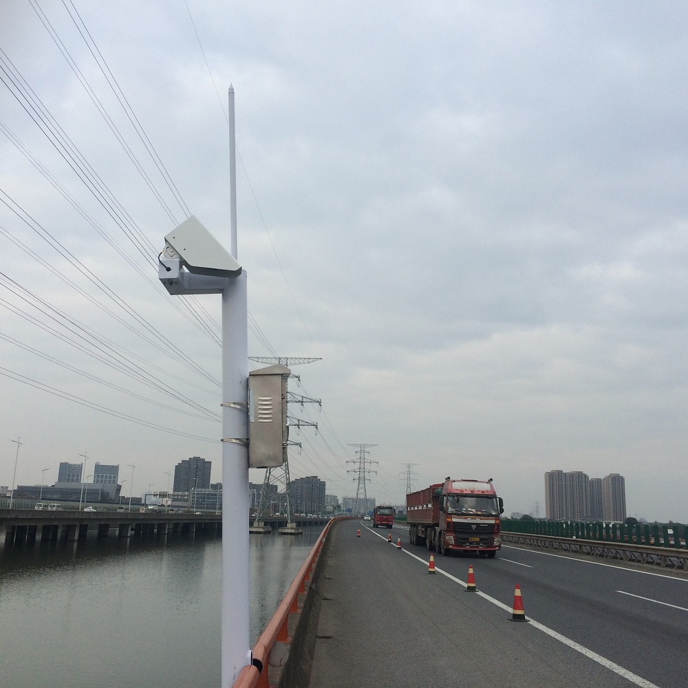 Road visibility monitoring